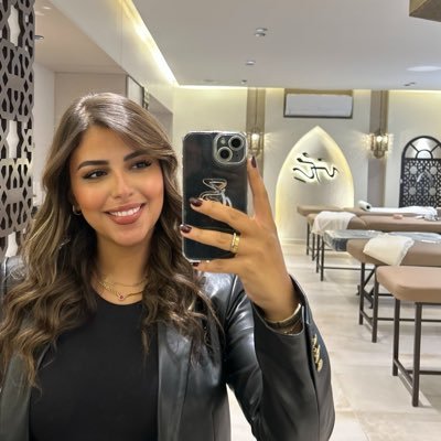 ZeinAlHajahjeh's profile picture. not just a pretty face.