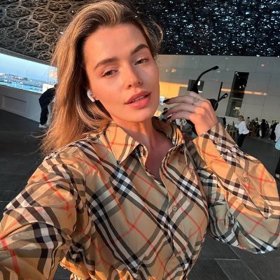 Jessica_US_'s profile picture. Interior designer, creating beautiful homes 🏡 | Passionate about travel 🌍, painting 🎨, food, and more 🥗 | Living a comfortable life through creativity