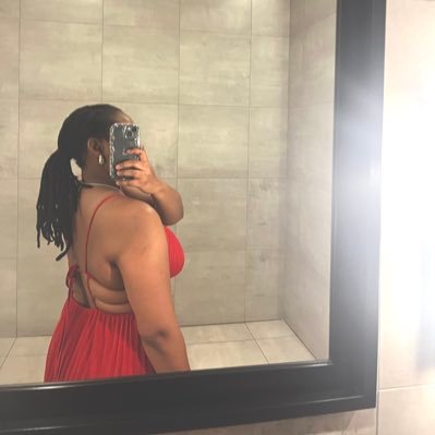 Zama_Chungwa's profile picture. If I will it, I can have it all 💅 Equine Science Graduate 🎓