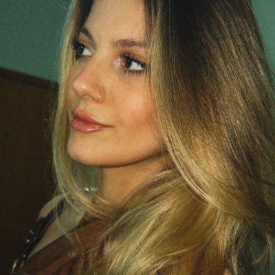 Gabrilhosa's profile picture. felizmente nunca fiz pacto algum com a coerência