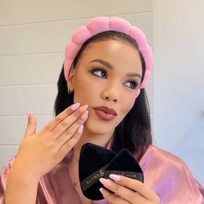 carolinjurado's profile picture. 💫𝓒𝓸𝓷𝓽𝓮𝓷𝓽 𝓒𝓻𝓮𝓪𝓽𝓸𝓻✨

🚀𝓖𝓸𝓵𝓭 𝓒𝓸𝓲𝓷. 𝓒𝓻𝔂𝓹𝓽𝓸,📈 𝓕𝓸𝓻𝓮𝔁, 𝓢𝓽𝓸𝓬𝓴 𝓣𝓻𝓪𝓭𝓮𝓻💎

🎥𝓐𝓯𝓯𝓲𝓵𝓲𝓪𝓽𝓮 𝓜𝓪𝓻𝓴𝓮𝓽𝓮𝓻💰