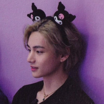 misslabonair_'s profile picture. “what if he flings it?” ⋆☆︎⋆☾⋆⁺₊✧ “then he flings it”