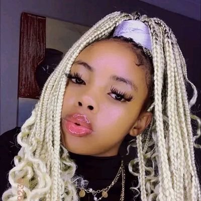 EzugwuK35518's profile picture. 