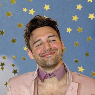 ArtemiSuree's profile picture. I flew too close to the sun ✨Meiyok✨I yap and draw whatever I want🍏buddie canon 9b?🔥eddie diaz get behind me🚒🧑‍🚒weewoo show hiatus time yay🩵16-dni