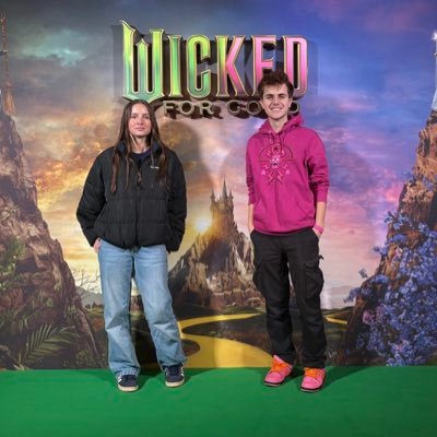 Kidzcoolit's profile picture. We love Films, TV, Video Games, Toys, Music, Theatre and having lots of fun. Plus we meet loads of famous people!!! Also check out @YouthGottit