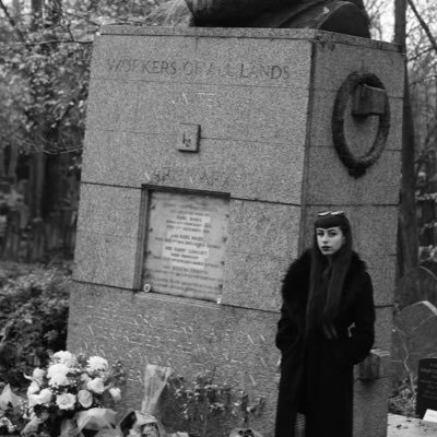 opayesita's profile picture. Me hicieron con amor y un poco de goma 2. Estudio Historia. Intento de pin up. Nork ez du maite askatasuna? Vivo deprisa, no me voy a morir.