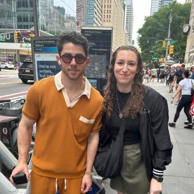 alexamnic's profile picture. 