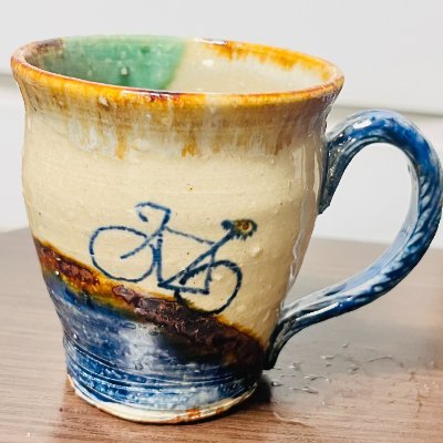 Okada_kenta_LAW's profile picture. #理学士 #東海大学 (＃理系) ＃同志社大学 #仙台育英 
＃日本株 ＃不動産投資 
#松下奈緒 #井上あさひ #万年筆 #ゾウ  #左利き 
＃天下人 (？？？)を目指し、悪戦苦闘する日々。
投資で不動産王も、＃フォーカスゴールド も、その他諸々・・・