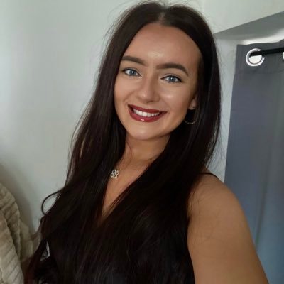 laurennnn0607's profile picture. It’s glory and honour, the great man he said. There’s nothing on earth like being a red 🇾🇪