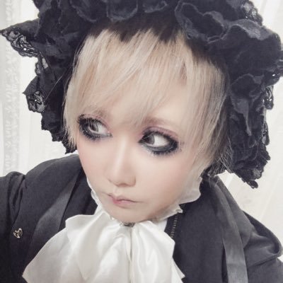 27kanata27's profile picture. 27-nina-の中の人アカウント。よく喋る古き良きオタク。お洋服の関連はフォロバしてます。