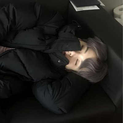 y0__ngi's profile picture. 