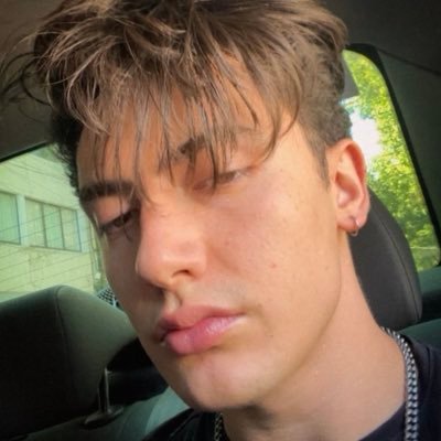 hannypa04's profile picture. Por diversión 🇲🇽 SKZ/ Pablo Carns/ The driver era y muchos artistas-grupos más que no alcanza la bio