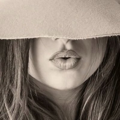 mydreameee's profile picture. 