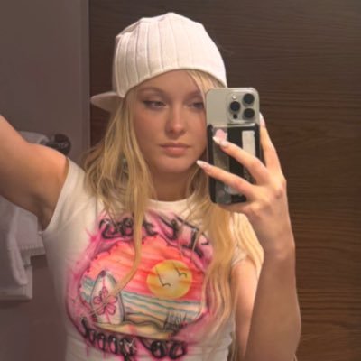 JetPackinski's profile picture. uʍolɔ