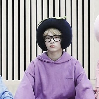 yurikii_'s profile picture. delusions