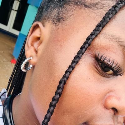 AneleDlami33831's profile picture. 