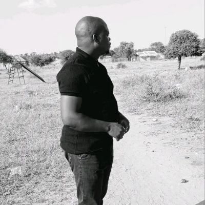 OfficialHezy's profile picture. Kaizer Chiefs is my way,Love and life ✌️&❤️