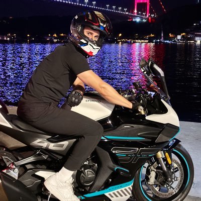 MustafaDevecii1's profile picture. Whatever