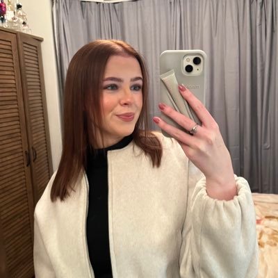 emmakatedineen's profile picture. the girl that does those matchday vlogs | all views expressed are my own