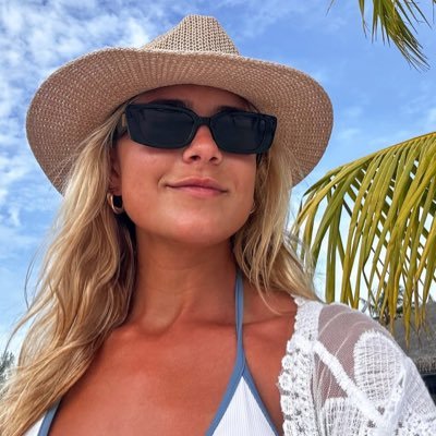 GoddessAeris1's profile picture. Pilot Domme ✦ Aviation brat | 25$ dm — no free chat