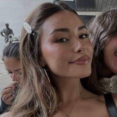 emssbby's profile picture. 