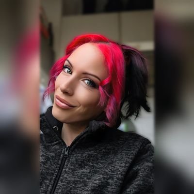 Coco_lores113's profile picture. Evolutionäre Katastrophe • Halt dein Wort oder dein Maul • Lvl 36 • glücklich vergeben