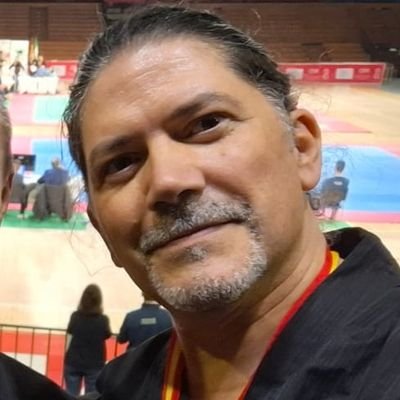 MiguelMarinR's profile picture. Analista informático, socialista, sindicalista, hapkidoca y ateo. Vive y deja vivir.