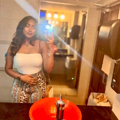 ca_rissa_'s profile picture. 