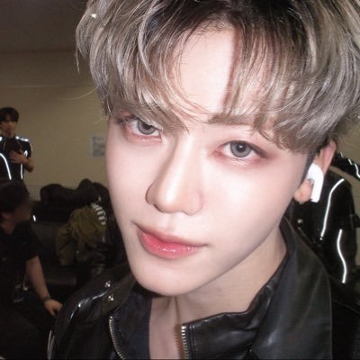 Jaemien's profile picture. (00). He dwelleth in the bloom of Sevants dawn, tender of heart and constant in mercy. Love abideth within his gentle hands, unwearied and true, @Jaeyhune.