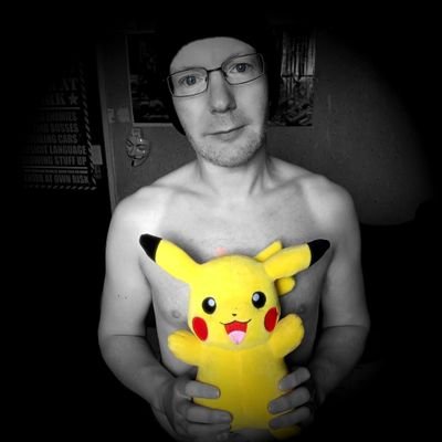 peteuplink's profile picture. Gay nerd. Likes drinking coffee, reading books, playing video games, and posting selfies. ☕️💪🏳️‍🌈🎮📚