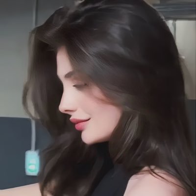 e6nw_'s profile picture. لك بين الحنايا دار وديـّار❣️.