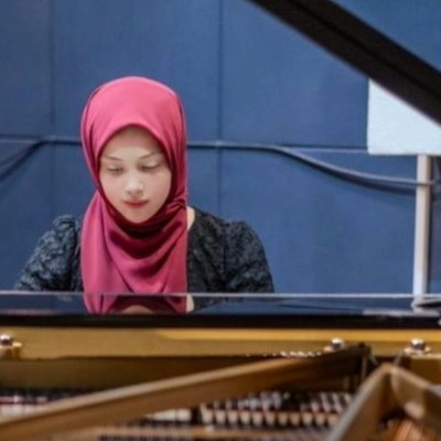 Sara_S_piano's profile picture. Pianist