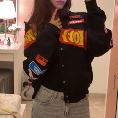 zzebash's profile picture. 🍉