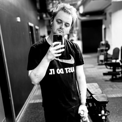 tom_dix_'s profile picture. 28 🏴󠁧󠁢󠁷󠁬󠁳󠁿 live in the telly box | talk about the movies | big fan of red wine and coffee | also volunteer at the local zoo | he/him