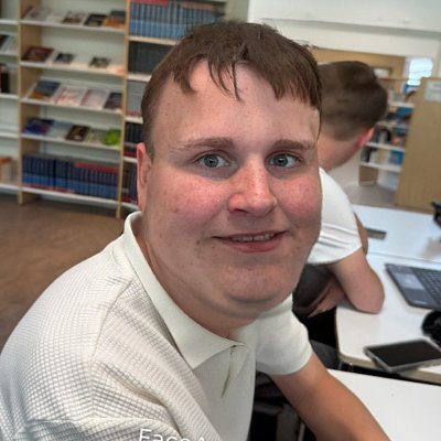 isakmussolini's profile picture. ⚽Fotbollspelare i Alstermo IF
🌹Single and very ready to Mingle!
🏛️Politiskt engagerad i anarkismen!