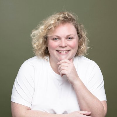 CamillePotier1's profile picture. 📌Je crée des marques qui marquent. 
🚀Fondatrice de Factio. 
🧠Branding, stratégie digitale, pédagogie & créativité.