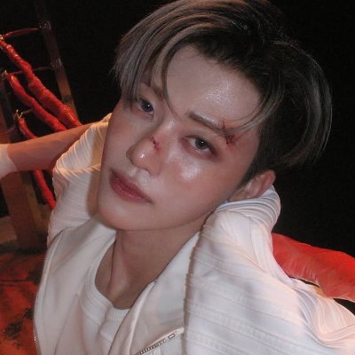 Jaeimin's profile picture. Living purr-fully as I am.