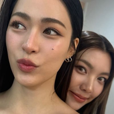 2_yooou2's profile picture. SK - KS 🤍💜 ~