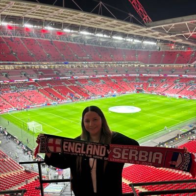 LupitaPonce07's profile picture. 🌻 Fangirl | Fifas | trip lover | 💚🤍 | Jobro girl