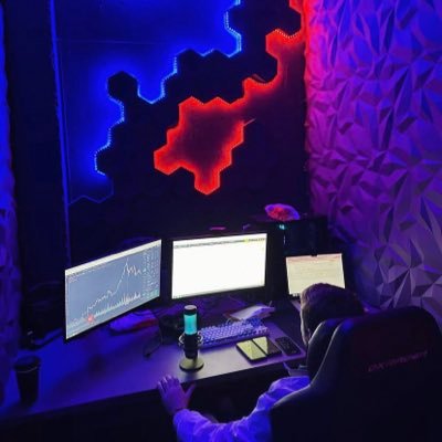 papadoma07's profile picture. 