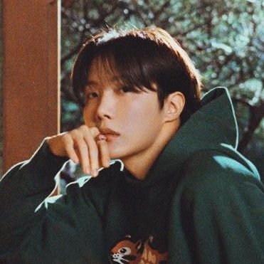 catboytaemin's profile picture. Hobi lover ☀️ 2017 ARMY and TAEMate | Because the dawn right before the sunrise is the darkest ✨