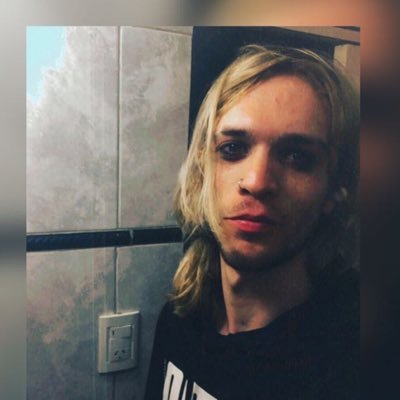 manuelponcew's profile picture. your favorite radio station for bullshit