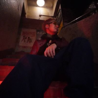 zerozero760's profile picture. 【ˈmjuː.zɪk:ギター弾き・歌】
【féɪv(ə)rət:アニメ・ゲーム・サブカル・チョコ】
色々お誘いなどもお待ちしてます^ ^