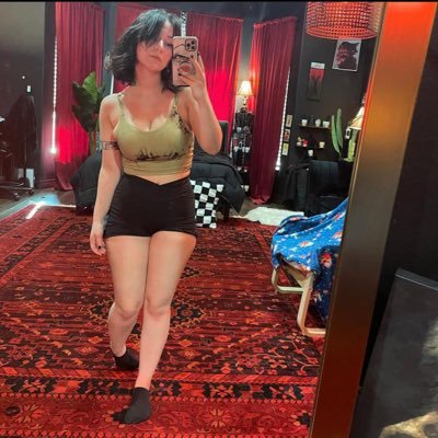 varnado93242's profile picture. If you're emotionally available and into being real, I want to know you ☘️