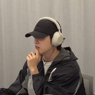 chailatt9's profile picture. 🍒