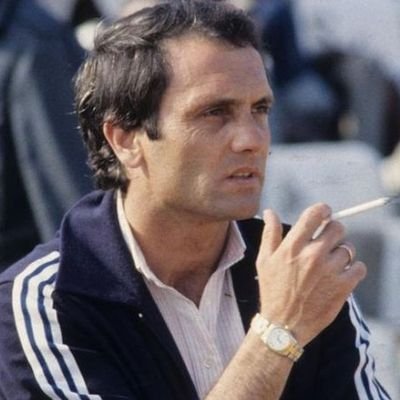 sieteseguidas's profile picture. De Racing, futuro economista y tuitero. Tres defectos. Profe de taekwondo y macroeconomía. Filósofo contemporáneo.