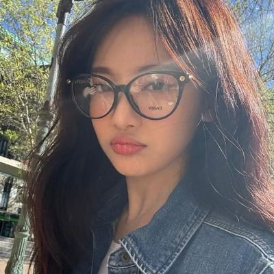 ireneshims's profile picture. 