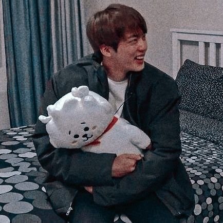 g2igix's profile picture. since ’17.