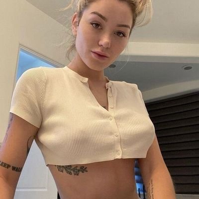 AnneEmily4376's profile picture. fun to cuddle up with....lol🤣😘