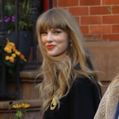 fairystudies's profile picture. ☕️📚🌟